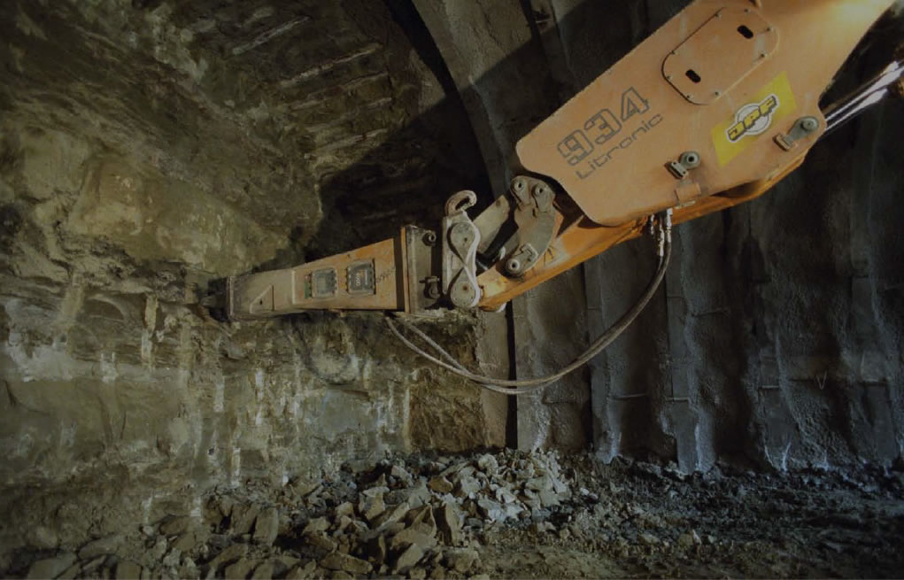How does Hydraulic Rock Breaker Work？