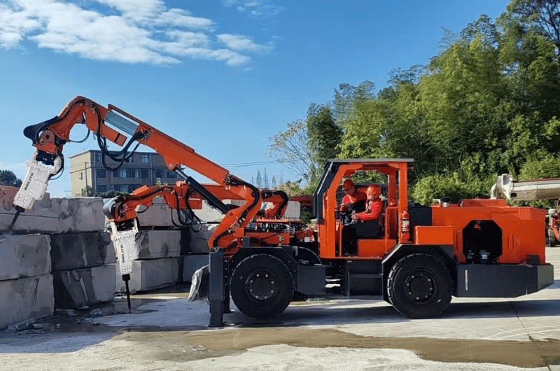 Sound Surpressed Hydraulic Breaker BLT-53