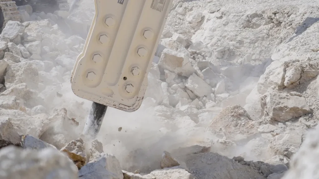 Optimizing Dust Reduction: Strategies for Heavy Machinery Operations