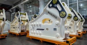 Optimisation des performances des brise-roche hydrauliques pour les opérations estivales